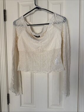 Silence + Noise (urban outfitters) Ivory Lace Long-Sleeve Top size large